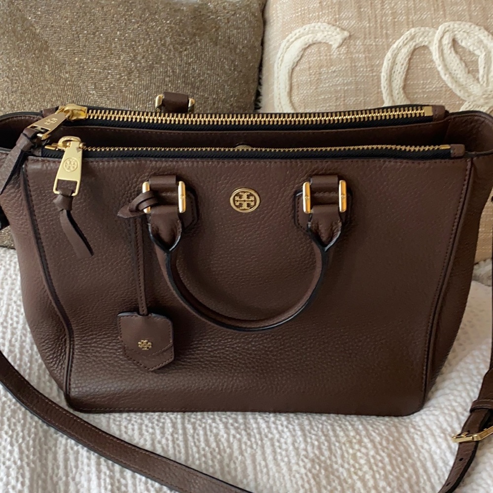 Tory Burch Pebbled Square Robinson tote
